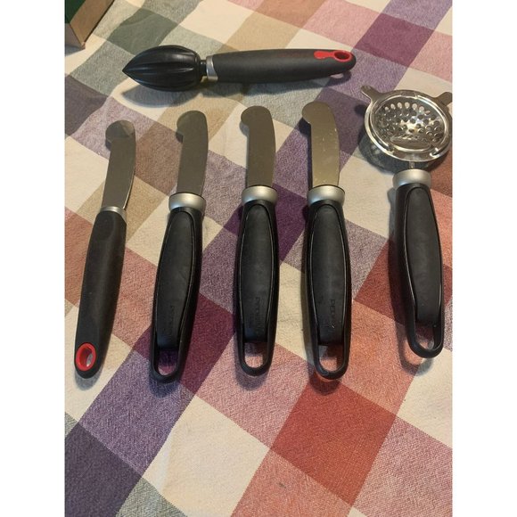 Pedrini Italy Six Piece Utensil Set - Picture 4 of 5